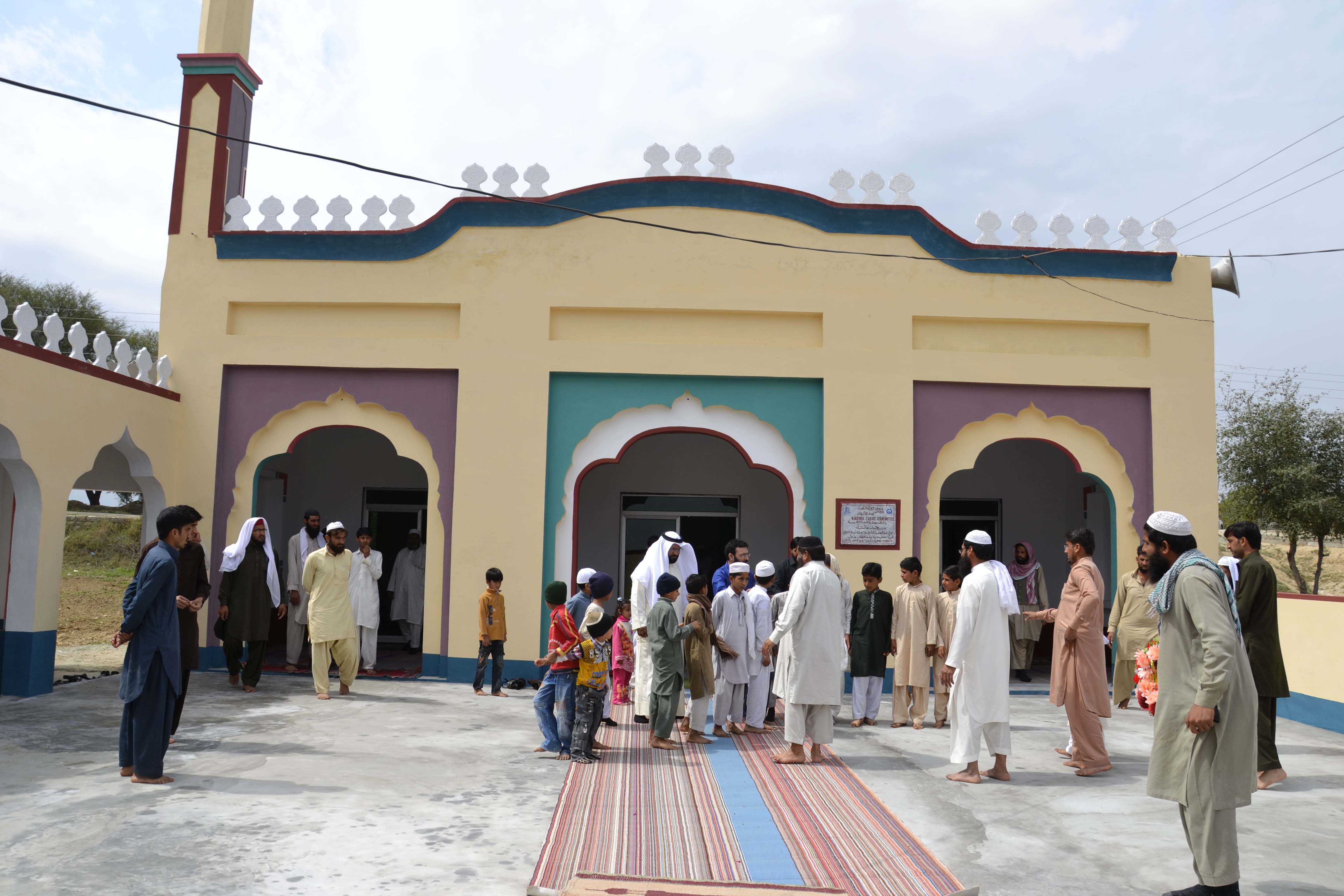 بناء مساجد في باكستان وبنجلاديش