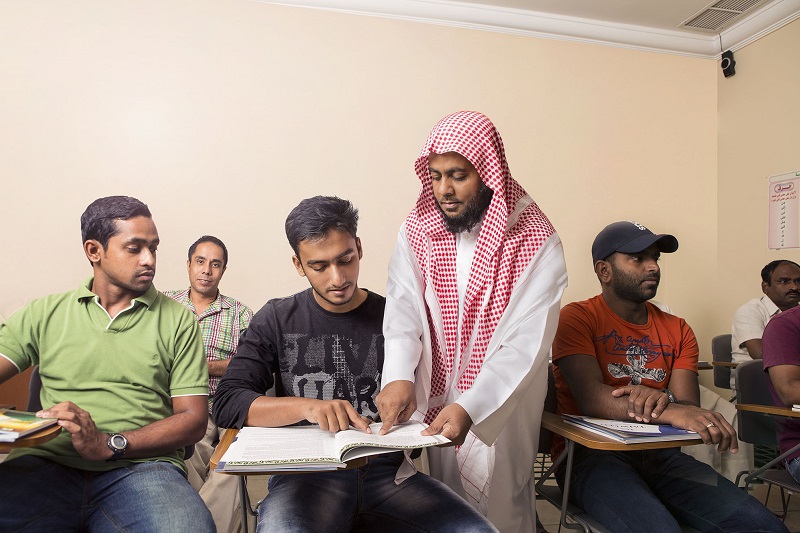 التعريف بالإسلام تناشد المحسنين المساهمة في مشروع كفالة الدعاة