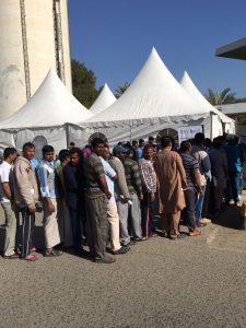تزامنا مع احتفالات الكويت الوطنية .. الرحمة الطبية أهدت الجاليات الوافدة مخيما طبيا عالج 600 شخص
