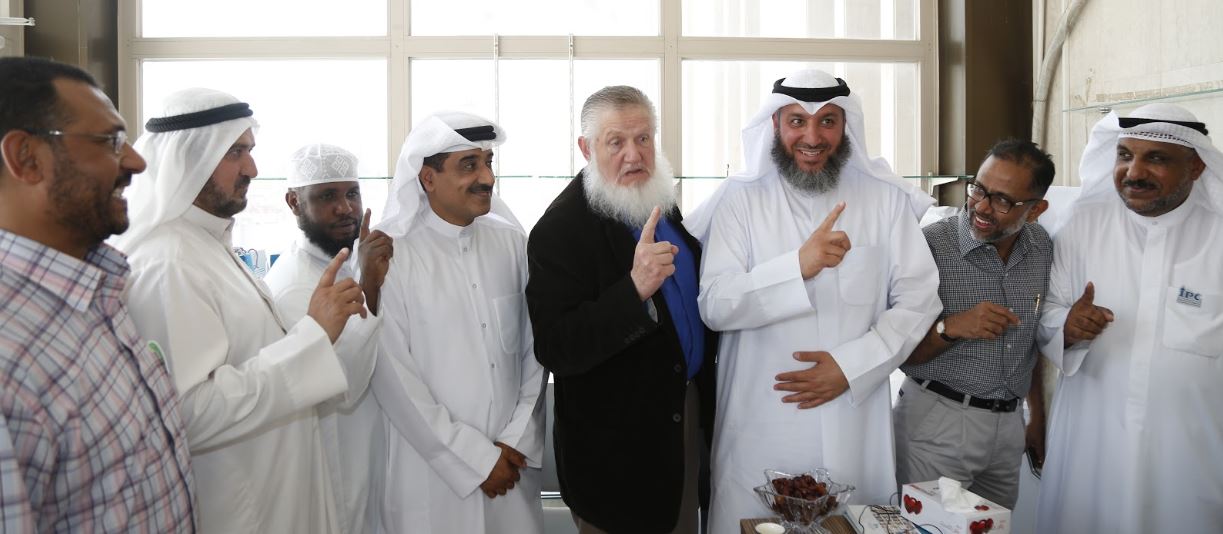 الداعية العالمي يوسف استس للجنة التعريف: ذكرتموني بإشهار إسلامي