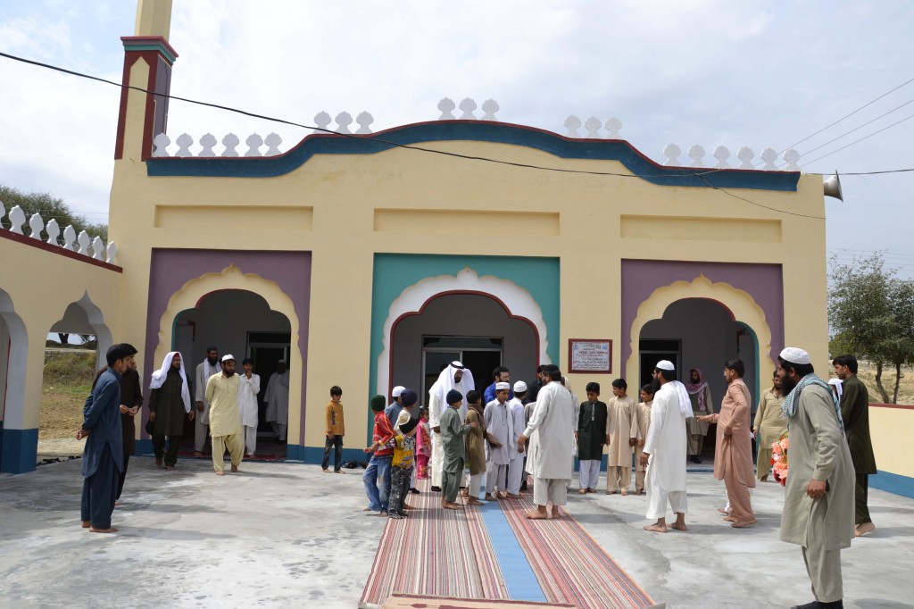بناء مساجد في باكستان وبنجلاديش